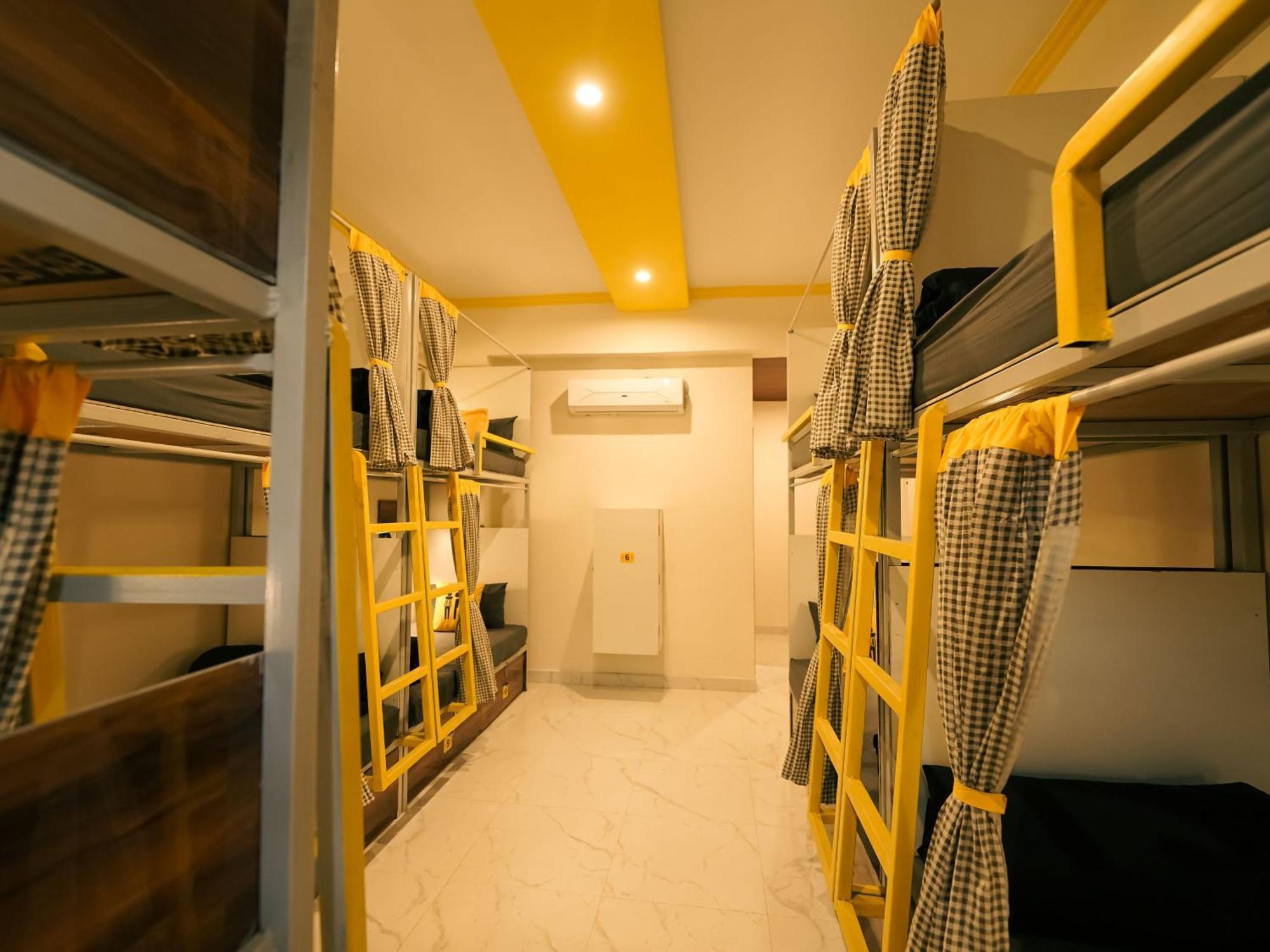 Musafir Hostels Rishīkesh Exterior foto