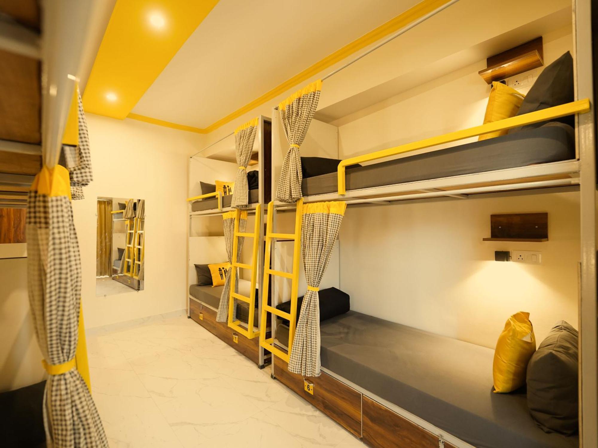 Musafir Hostels Rishīkesh Exterior foto
