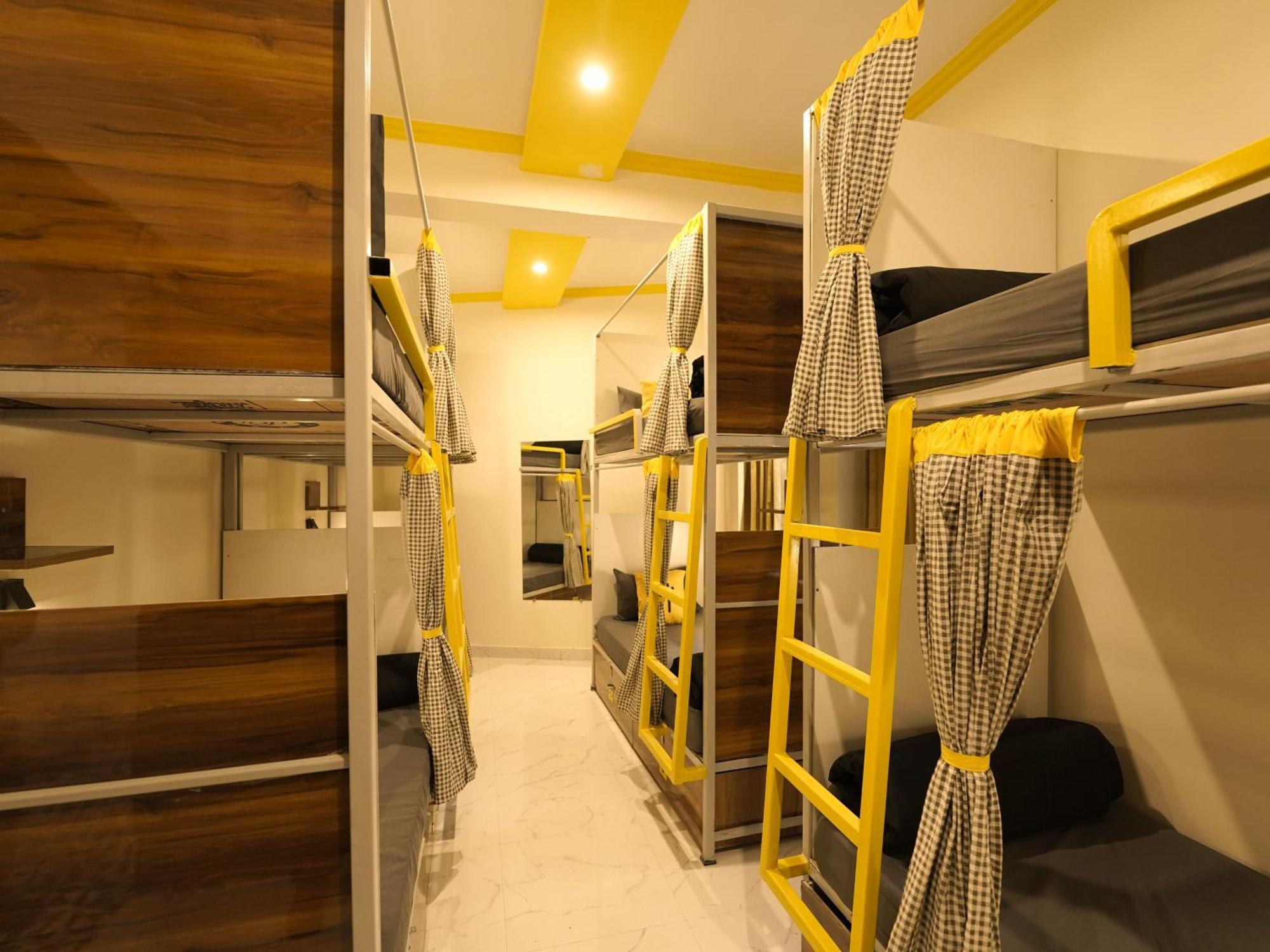 Musafir Hostels Rishīkesh Exterior foto