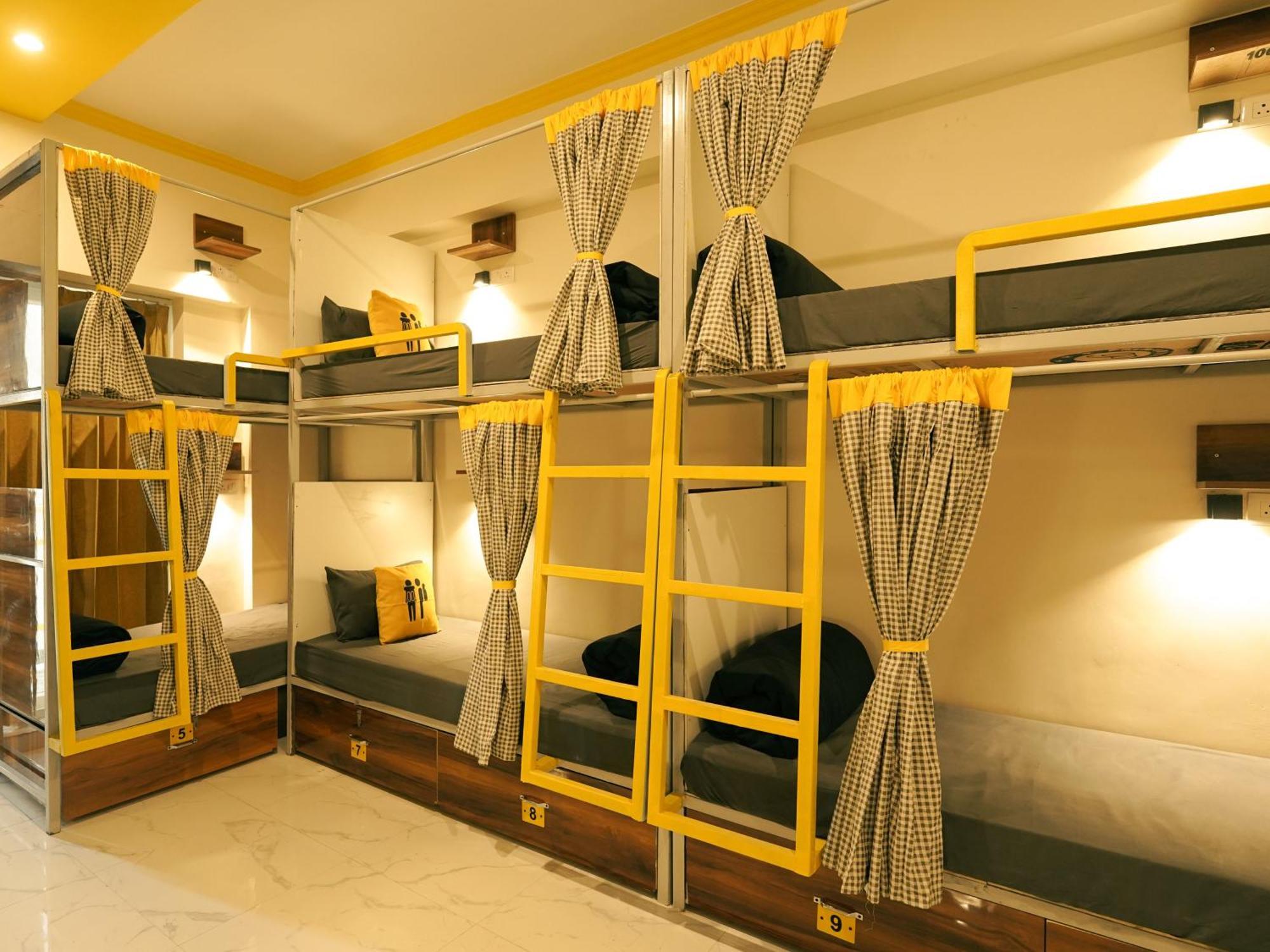 Musafir Hostels Rishīkesh Exterior foto